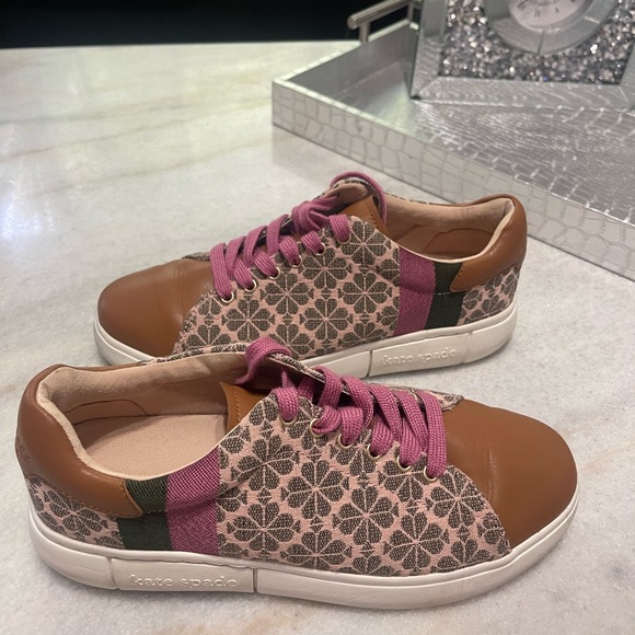 Kate Spade ♠️ Flower Jacquard Keswick Sneakers - Picture 2 of 12